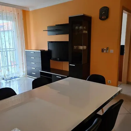 Plazs Apartment *